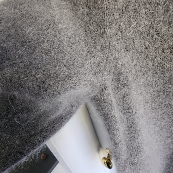 Le Chateau Angora Scoop Neck Pullover Soft gray fuzzy size XS - Picture 5 of 9